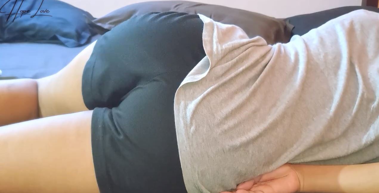 Jumat Pagi Iclik Sama Tetangga Yang Cantik Pas Suaminya Berangkat Kerja