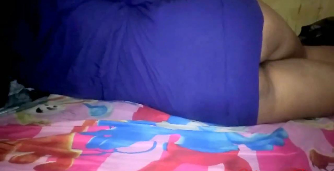 Brondong Dan Tante Yang Engas Saling Menikmati Irama Goyangan Satu Sama Lain