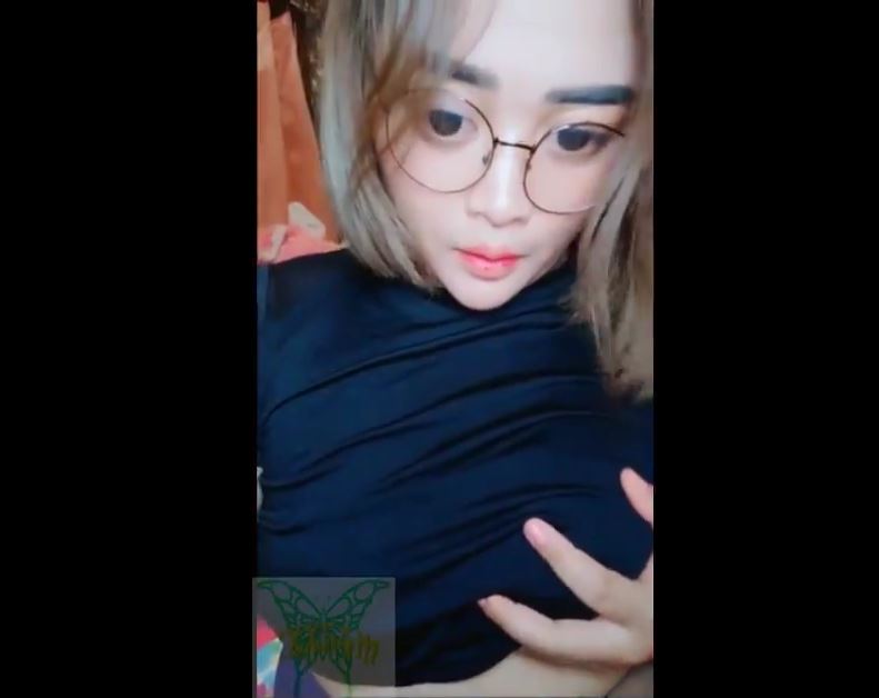 Jepitan Paha Dari Tante Yang Sangat Bikin Candu Dan Susah Move On Sangat Viral Di Yandex Video