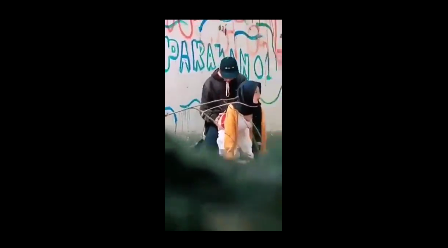 Indo Yandex Terbaru Video Viral Dua Muda Mudi Yang Sedang iclik Di Kebun Belakang Dan Tidak malu Di Lihatin Banyak Orang