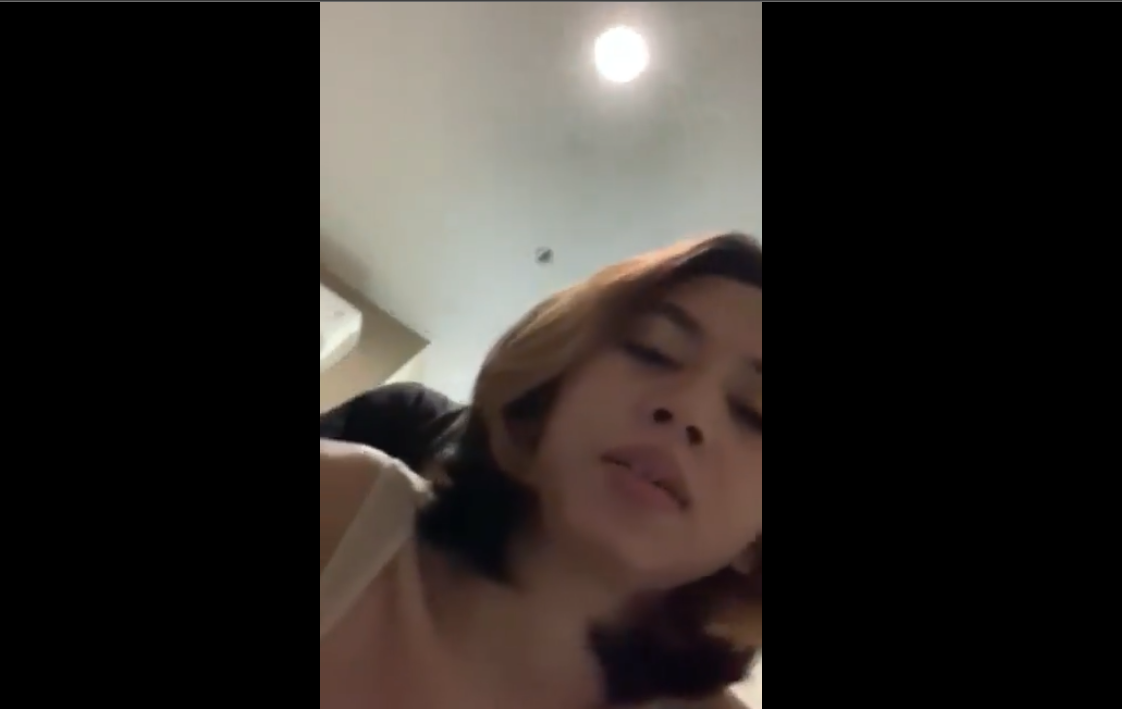 Viral Indo Cantiknya Punya Teman Pas Lagi Mandi Di Kos Malah Di Dongkrak Daro Belakang